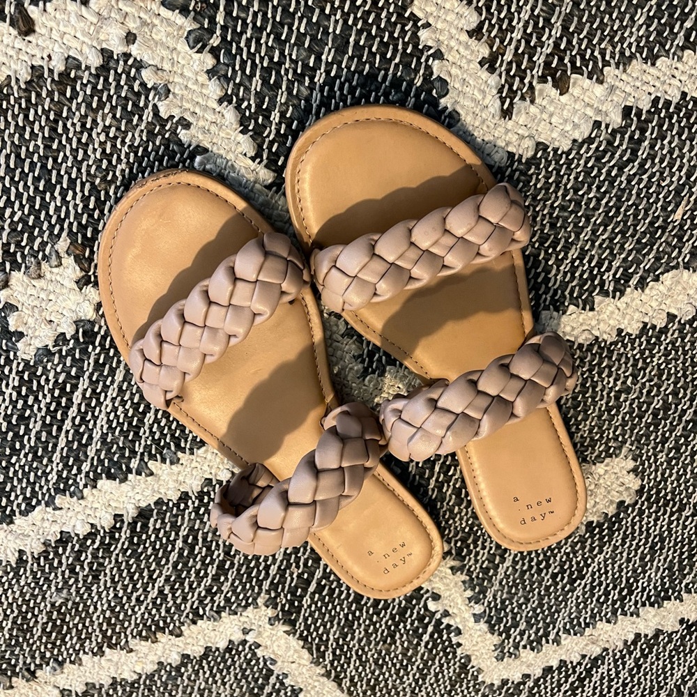 Women’s Braided slide on Sandals